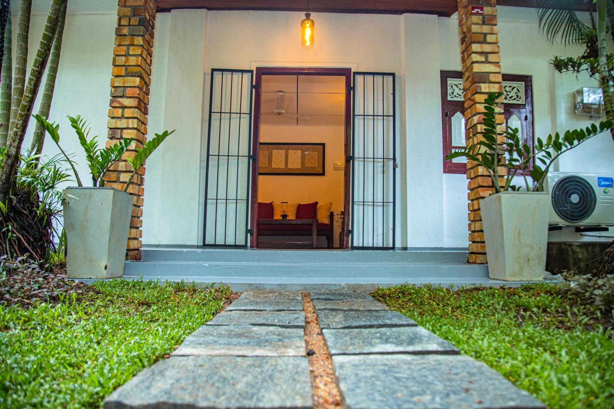 Villa Nutmeg Grove Galle Exterior foto
